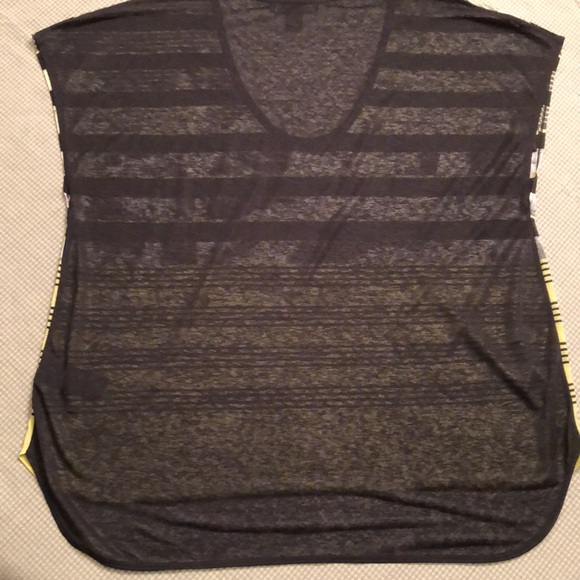 KENNETH COLE NEW YORK PATTERNED STRIPED SEMI-SHEER LONGER BACK SCOOP NECK - #366 - Picture 3 of 10